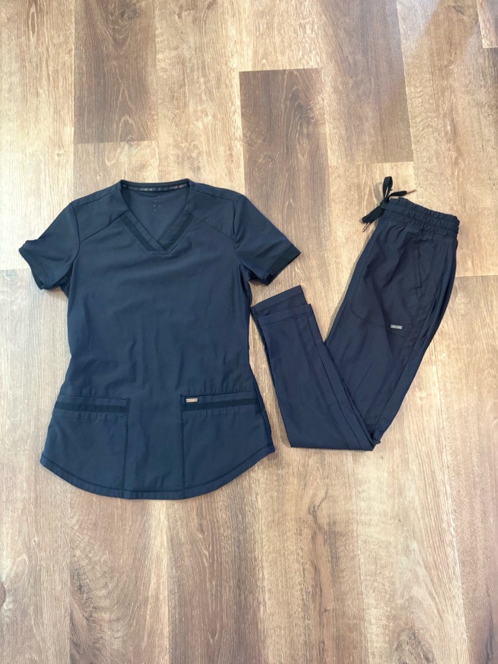 Black Cherokee medical  Scrub Set - Classic V-Neck